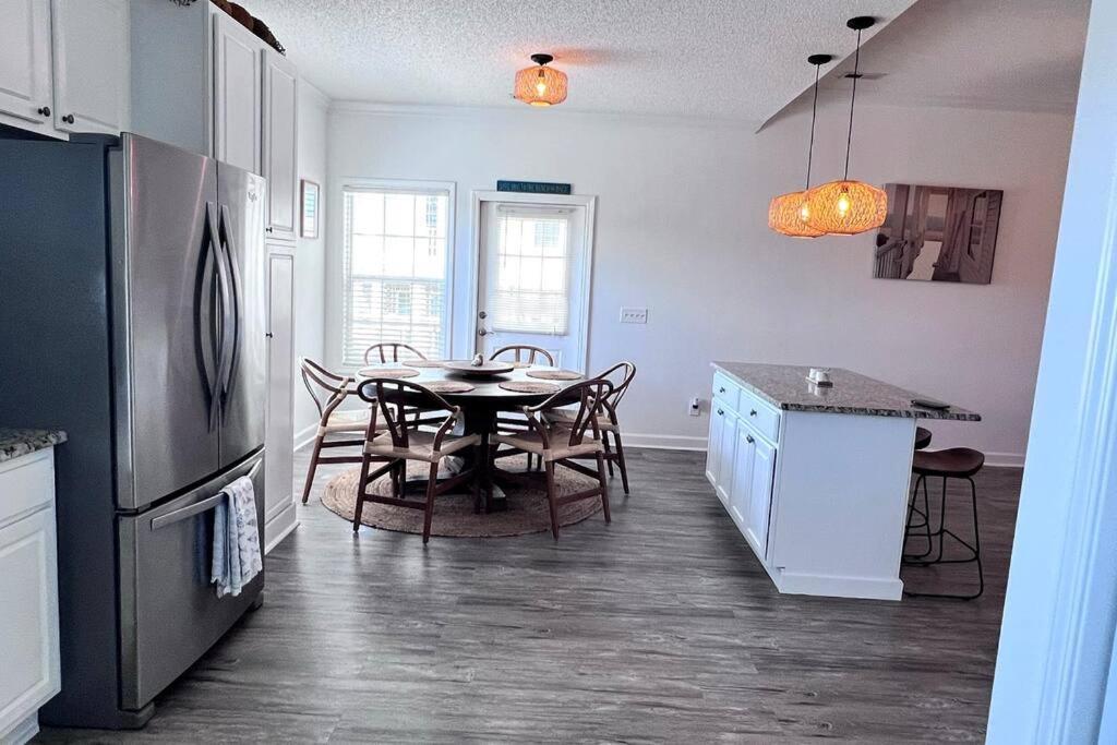 Walk To The Beach-Sleeps 10 And Golfcart Myrtle Beach Kültér fotó